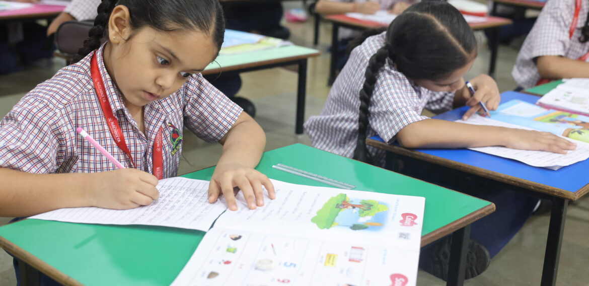 Nachiketas Display Grace and Precision at the Kalabharti Handwriting Competition