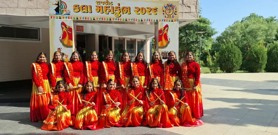 Nachiketa Girls Shine with 2nd Position in Arvachin Raas in Kala Mahakumbh